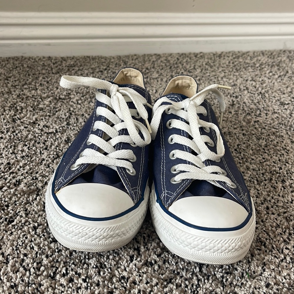 Navy blue low top Converse